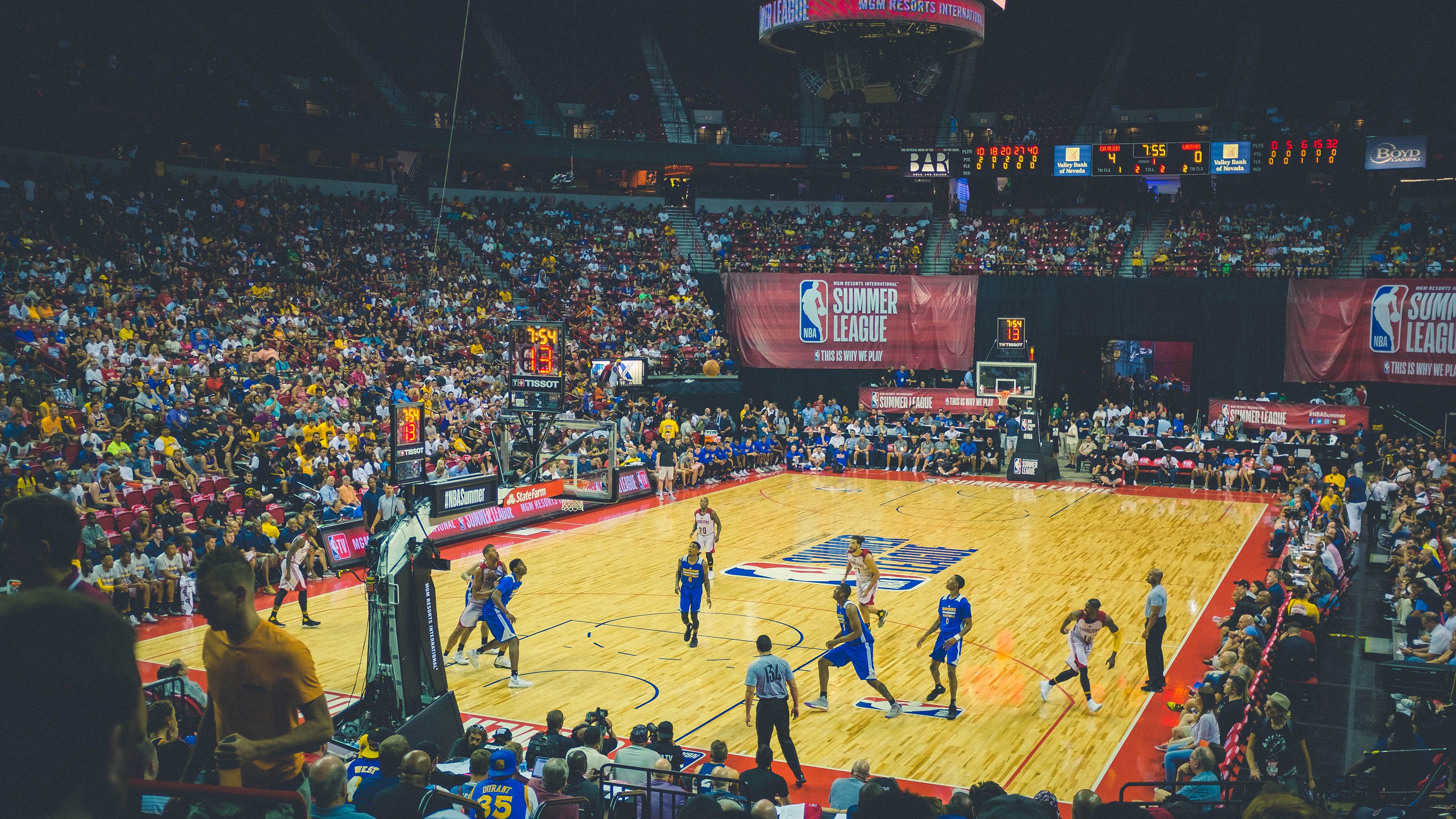 季后赛抢七之夜，伦纳德在焦点战证明自己