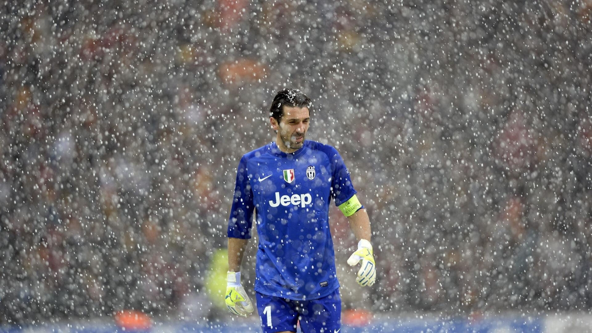 克瓦拉茨赫利亚生涯之夜闪耀，安哥拉爆冷击溃埃及震撼非洲杯